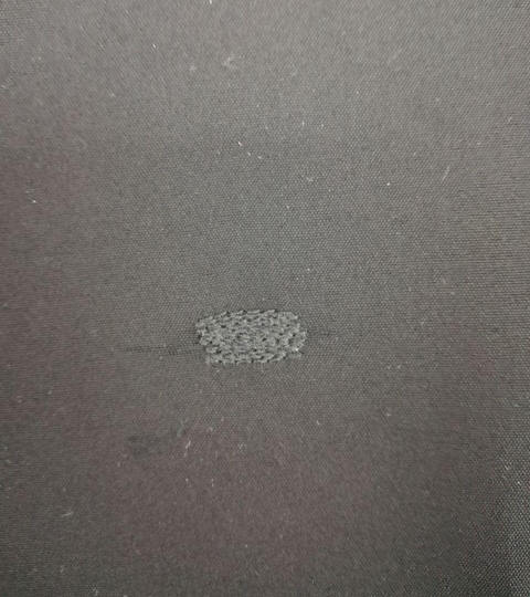 Черный брюки с дыркой