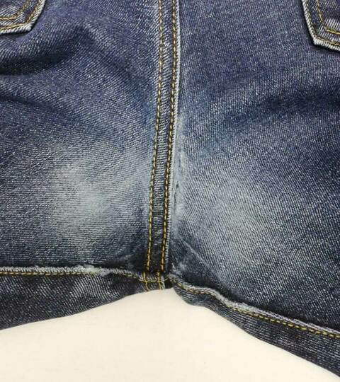 Джинсы с заплаткой